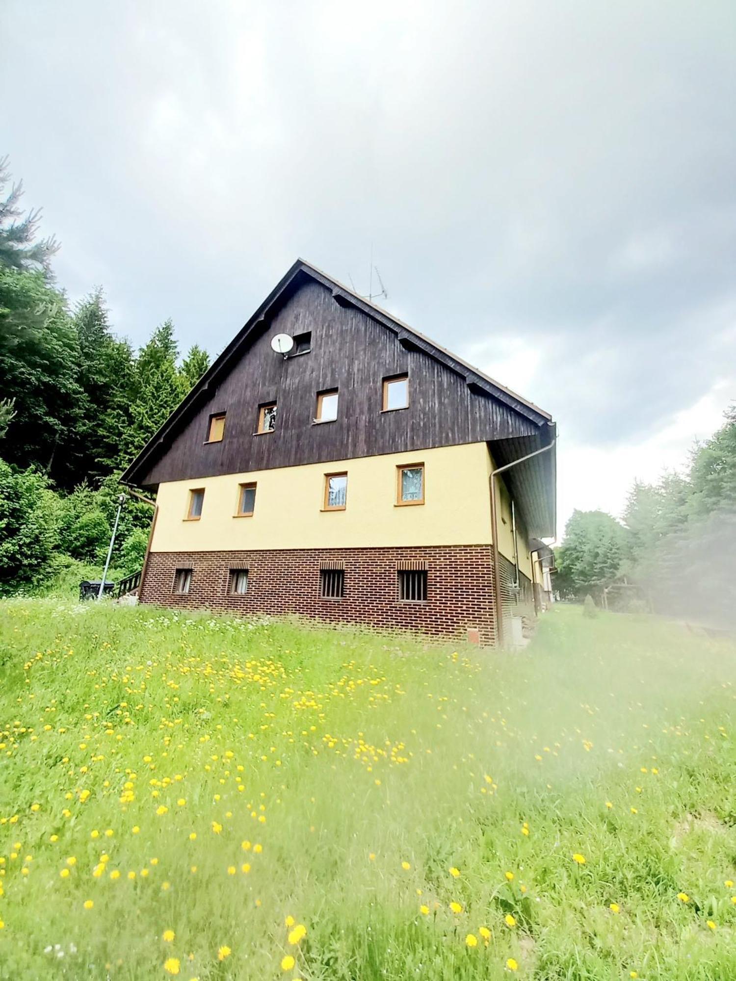 Apartmany Za Sneznikem โดลนี โมราวา ภายนอก รูปภาพ
